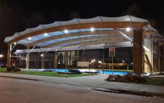 Nieuwbouw duurzame overkapping Krajicek Playground, Rotterdam
