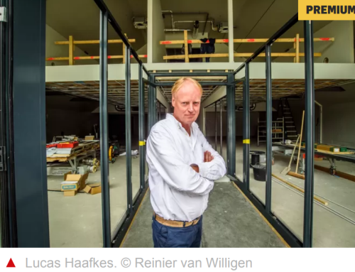 Voorzitter Twentse afdeling van Bouwend Nederland, Lucas Haafkes, aan het woord